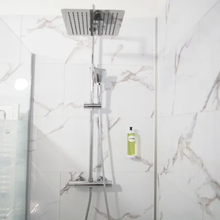 Fraissinet - Acces Espace Detente Pour Toutes Les Sauf La Cocon Qui A Son Jacuzzi Privé 4* Saint-Jean-de-Valériscle